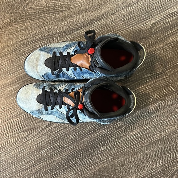 Air Jordan - Picture 2 of 5